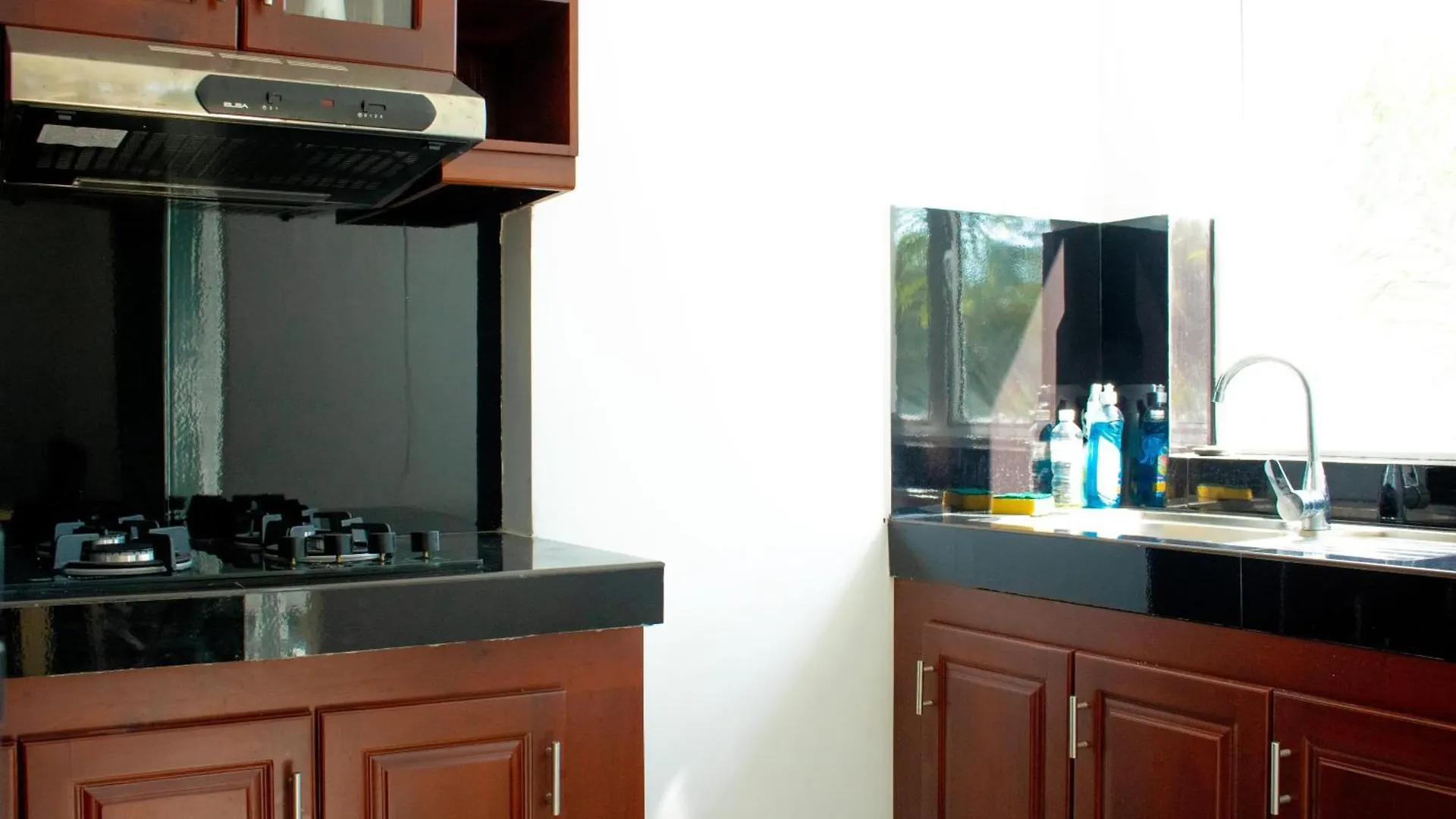 Seaside Luxury Apartments Negombo 0*,  Sri Lanka